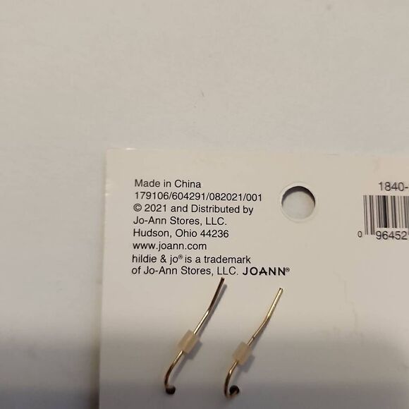 Hildie & jo Holiday Set of 3 Pairs of Earrings Goldstone NWT - Picture 7 of 7